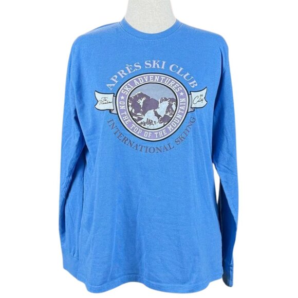 CHEMISTRY BLUE APRÈS SKI CLUB LONG SLEEVE GRAPHIC TEE, SIZE XL - Picture 1 of 5